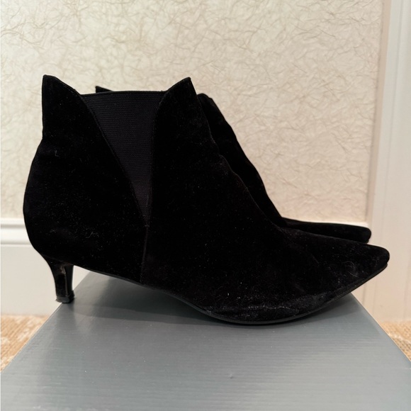 Woman’s suede ankle booties , black. Slip on.size 11w. Lane Bryant - Picture 1 of 3